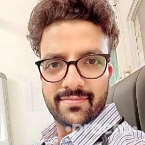 Dr. Bhat Aarif